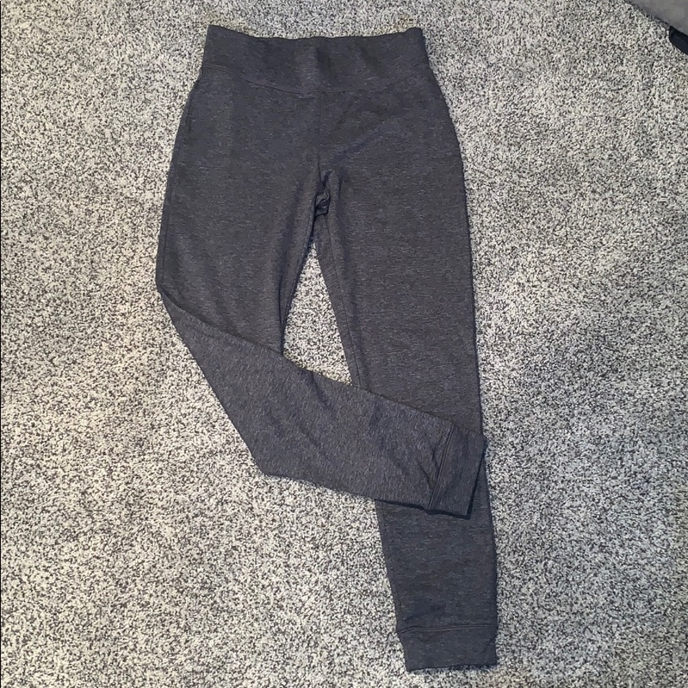 Women’s size Medium LONG American Eagle pants
